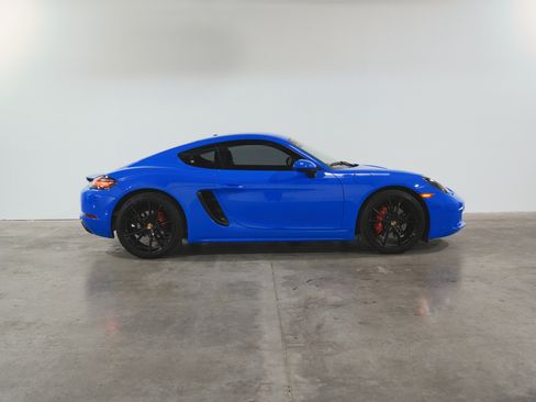 Used 2022 Porsche 718 Cayman S image 13