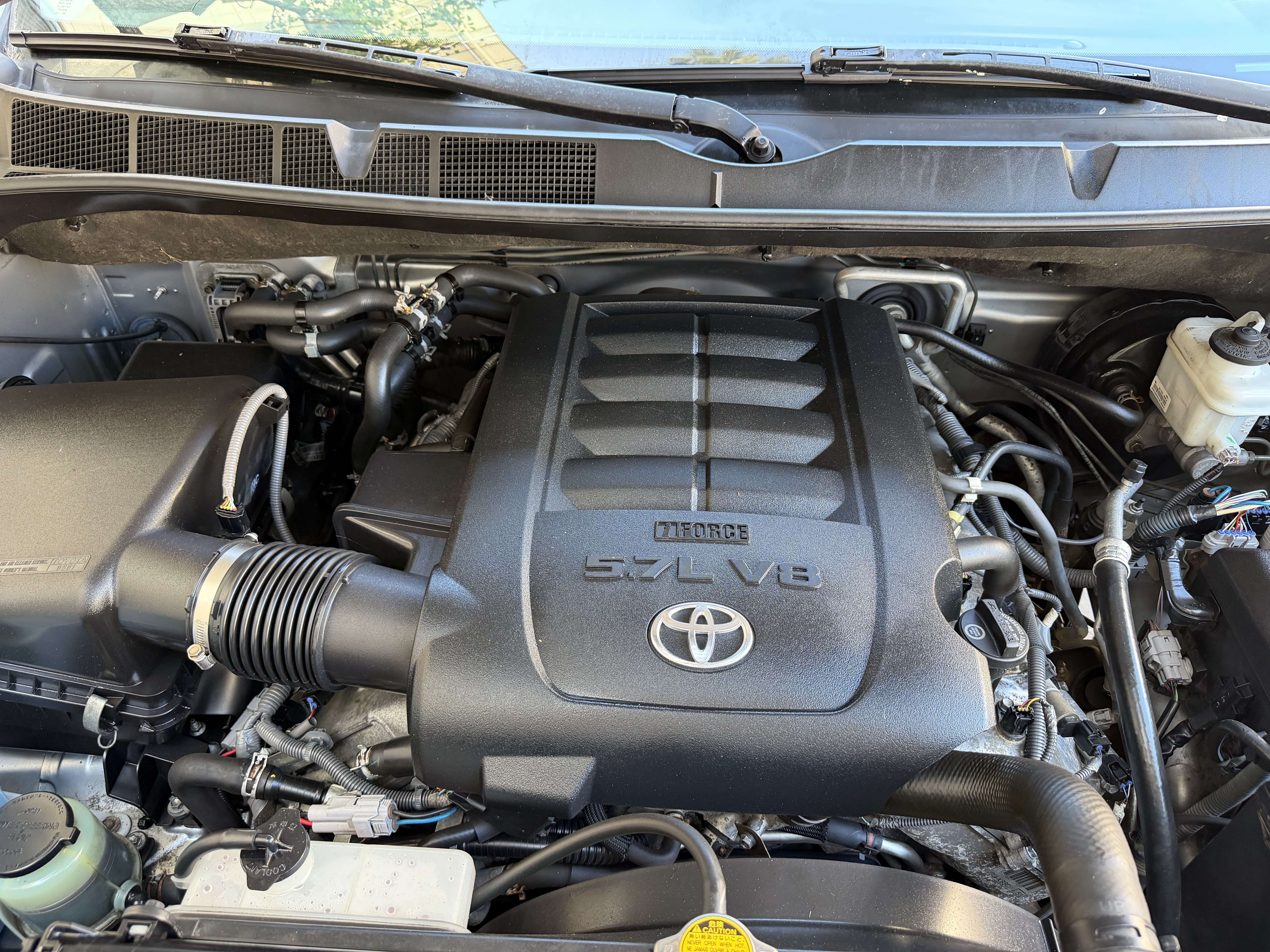 Used 2011 Toyota Sequoia Limited AWD/4WD image 36