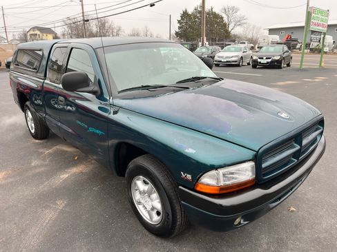 Used 1997 Dodge Dakota Sport image 3