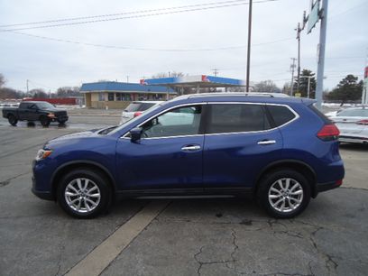 Used 2017 Nissan Rogue SV