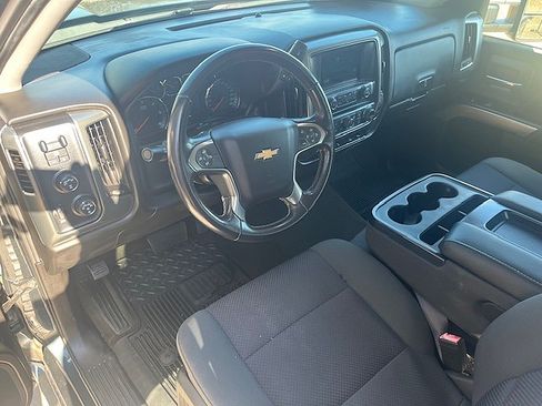 Used 2018 Chevrolet Silverado 1500 LT image 30