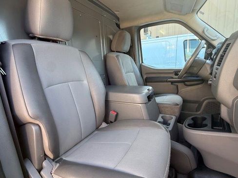 Used 2020 Nissan NV 2500 S image 17