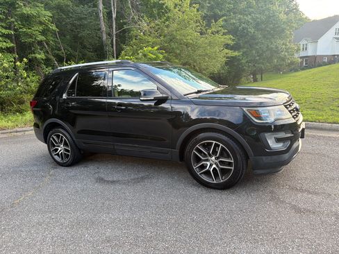 Used 2017 Ford Explorer 4WD Sport image 22
