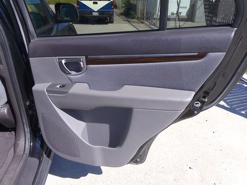 Used 2012 Hyundai Santa Fe GLS image 12