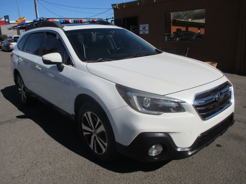 Used 2018 Subaru Outback 2.5i Limited image 17