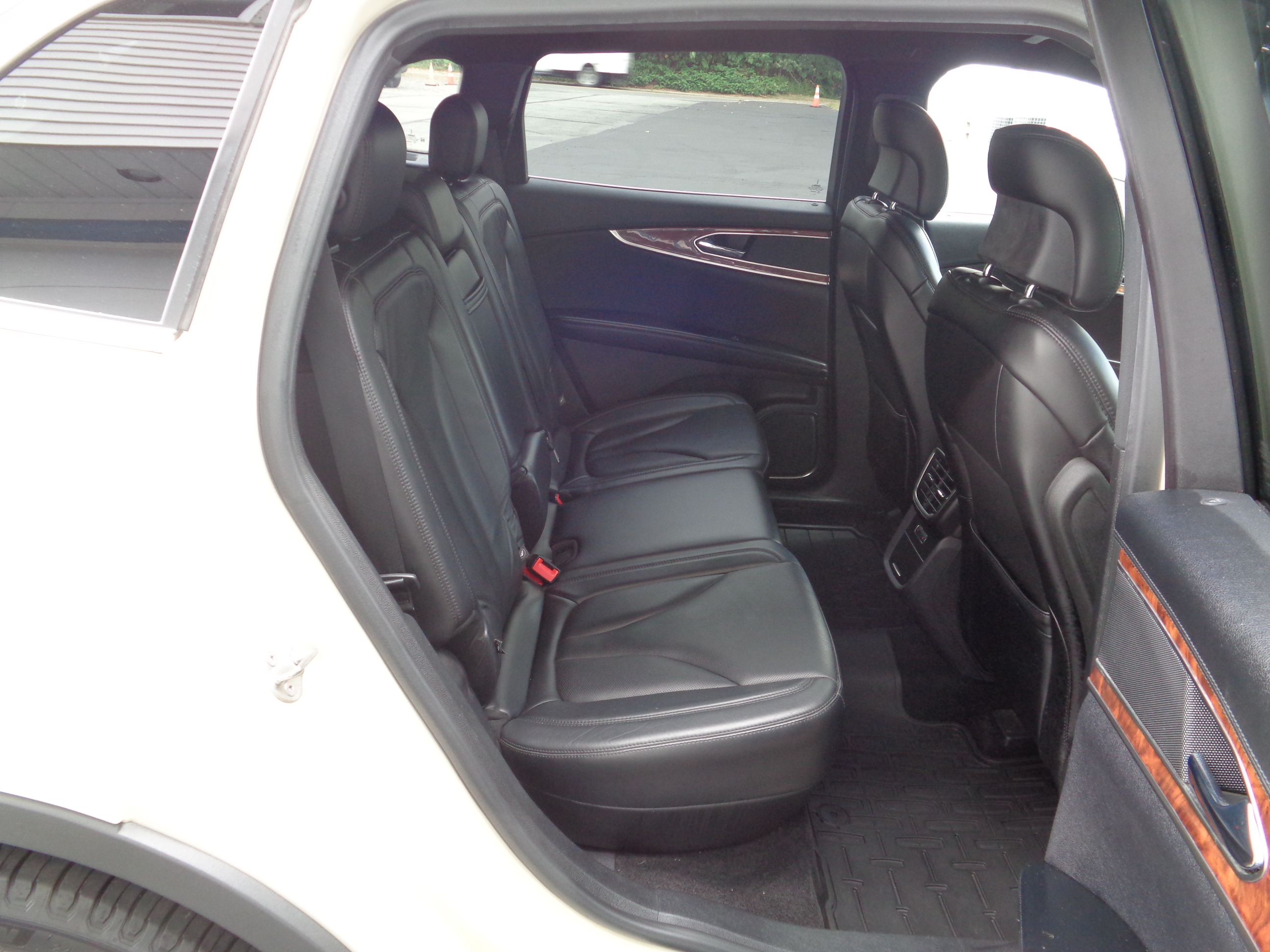 Used 2016 Lincoln MKX Reserve AWD/4WD image 9