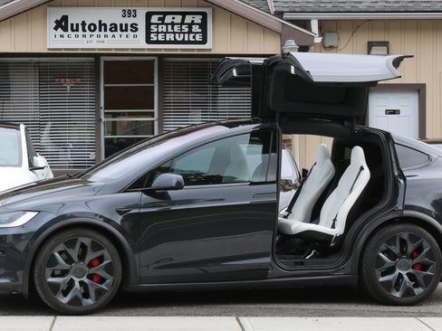 Used 2026 Tesla Model X Plaid AWD/4WD image 2