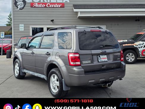 Used 2011 Ford Escape 4WD XLT image 5
