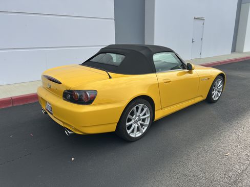 Used 2006 Honda S2000 image 7