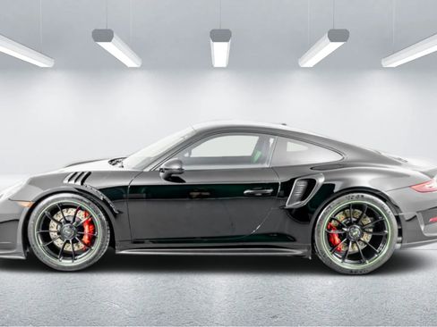 Used 2019 Porsche 911 GT3 RS image 3