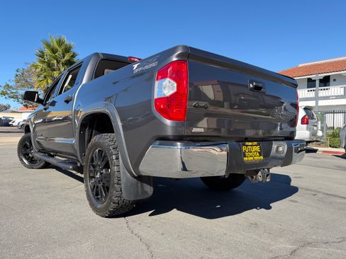 Used 2017 Toyota Tundra SR5 image 7