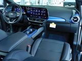 Used 2024 Chevrolet Equinox EV LT image 5