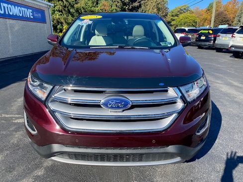Used 2018 Ford Edge Titanium image 3