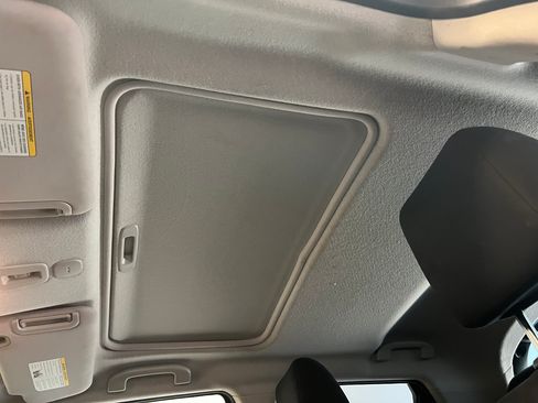 Used 2015 Nissan Juke SV image 8