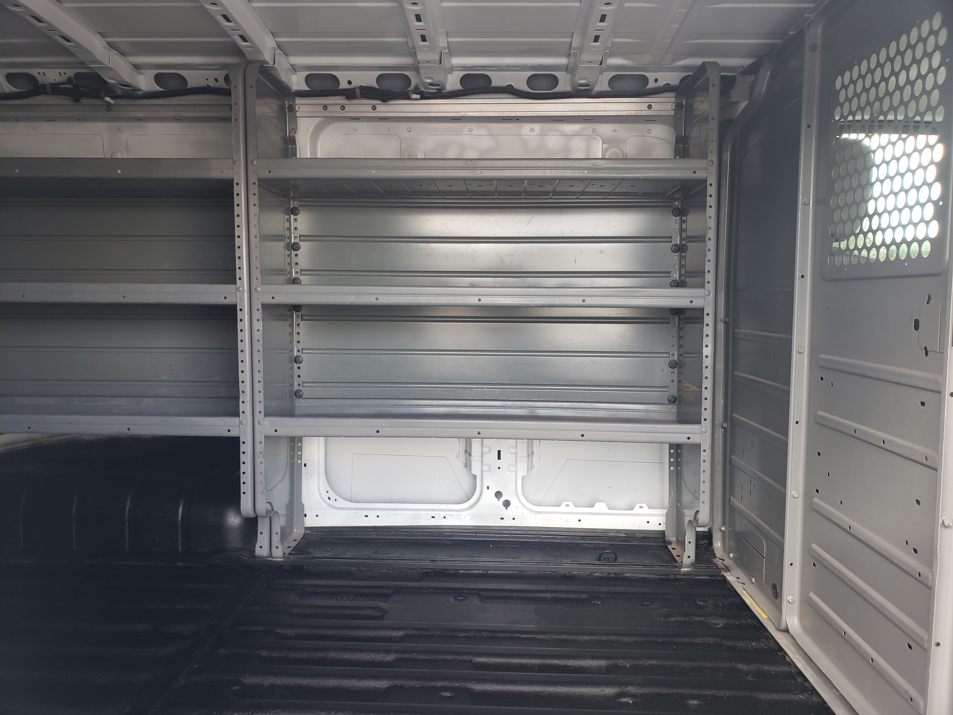 Used 2020 Nissan NV 1500 S RWD image 9