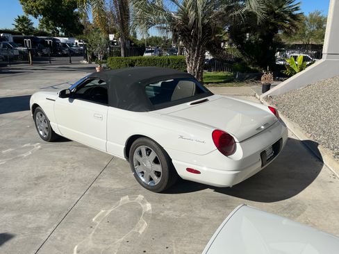 Used 2002 Ford Thunderbird image 37