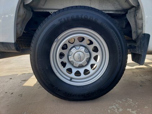 Used 2024 Chevrolet Silverado 1500 W/T image 8