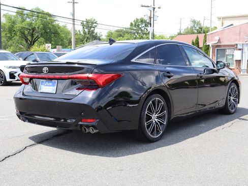 Used 2022 Toyota Avalon Touring FWD image 8