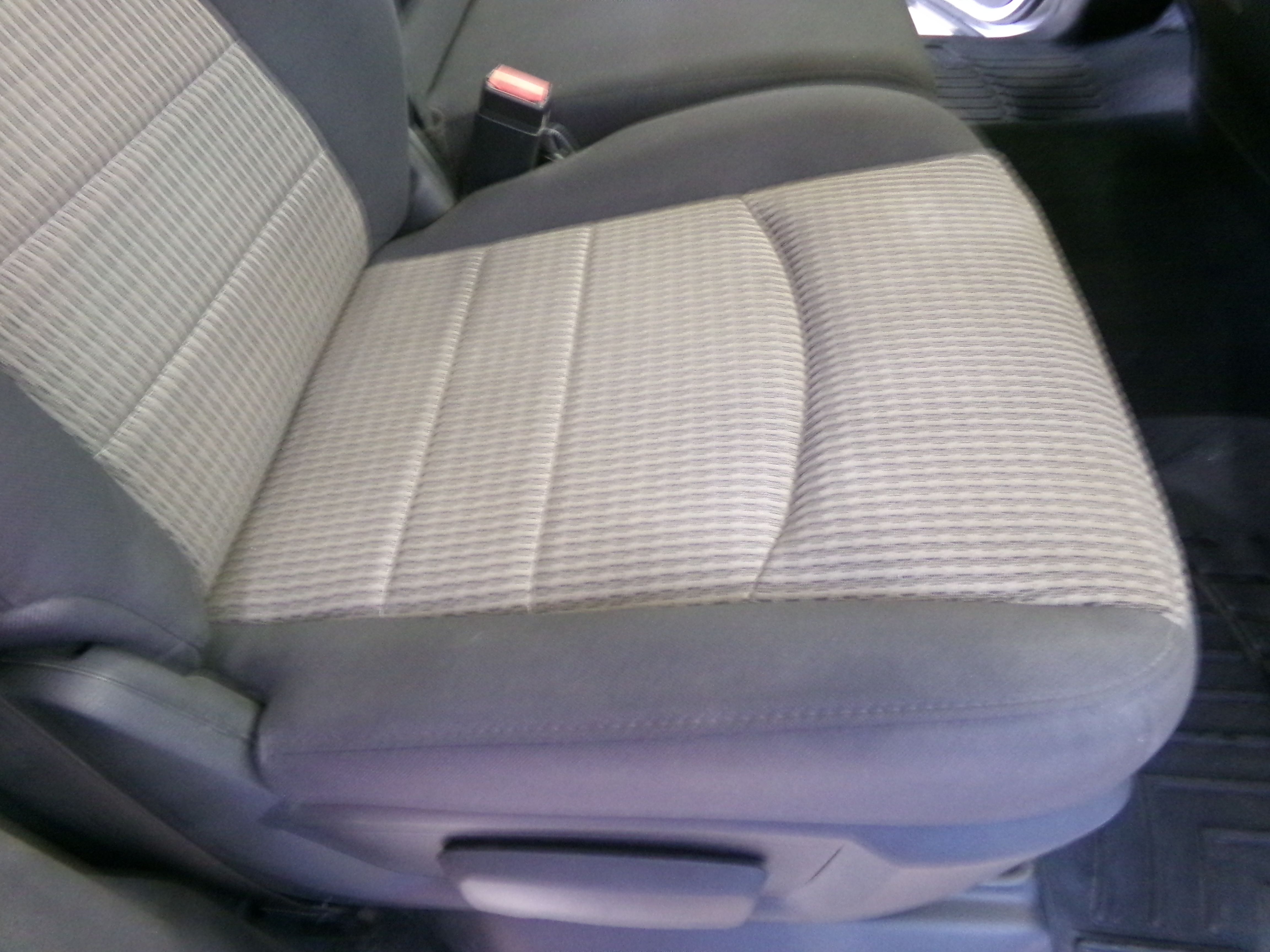 Used 2011 RAM 1500 4x4 Quad Cab image 12