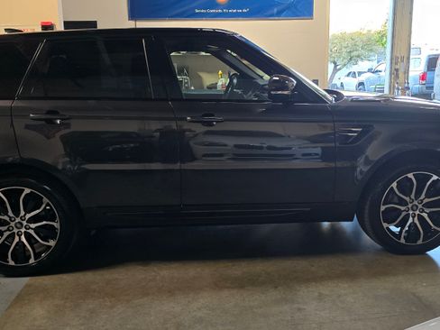 Used 2019 Land Rover Range Rover Sport HSE image 4