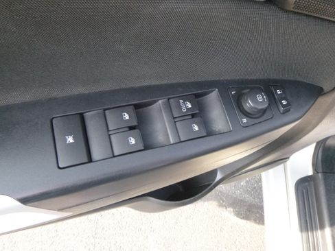 Used 2014 Chevrolet Captiva Sport LT image 12