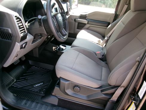Used 2018 Ford F150 XLT image 6