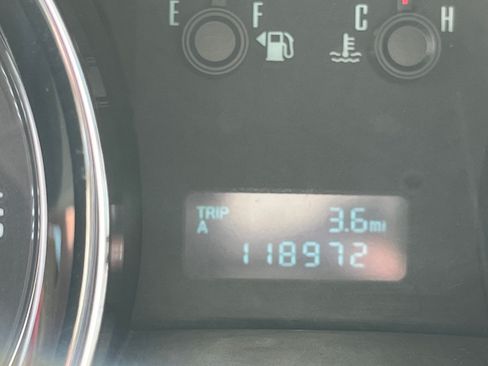 Used 2010 Ford Mustang GT image 10