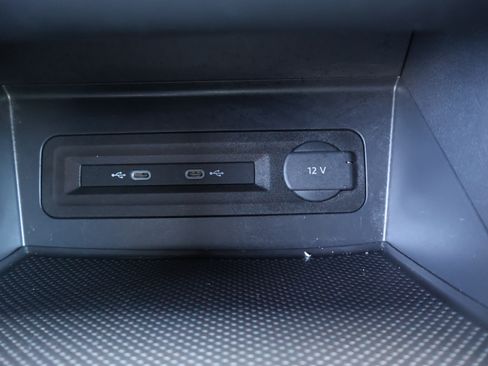 Used 2022 Volkswagen Atlas Cross Sport SE image 27