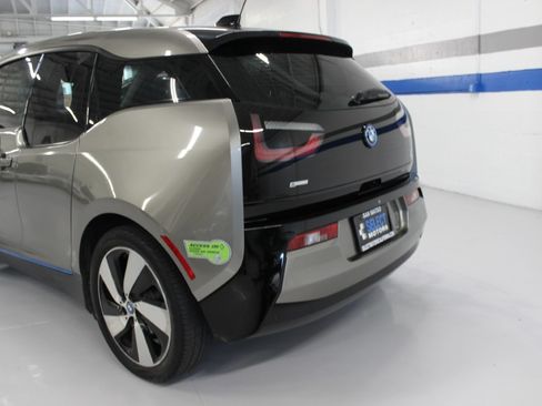 Used 2016 BMW i3 w/ Range Extender RWD image 9