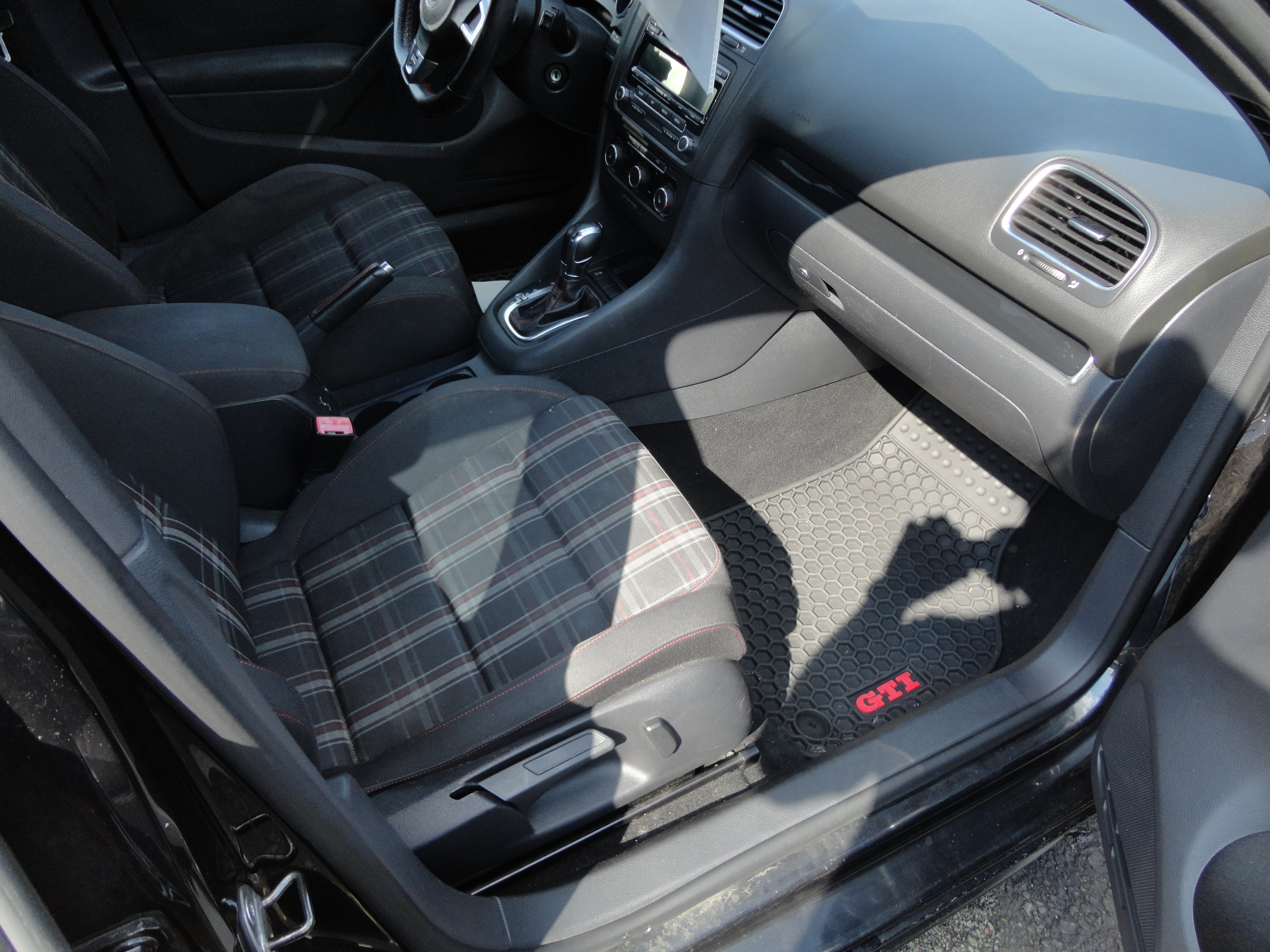 Used 2012 Volkswagen GTI 4-Door FWD image 10
