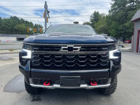 Used 2022 Chevrolet Silverado 1500 ZR2 image 4