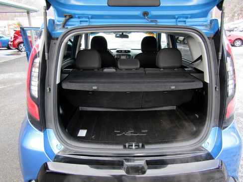 Used 2016 Kia Soul + image 13