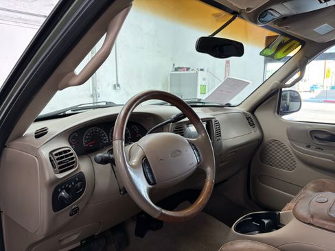 Used 2002 Ford F150 4x4 King Ranch image 9