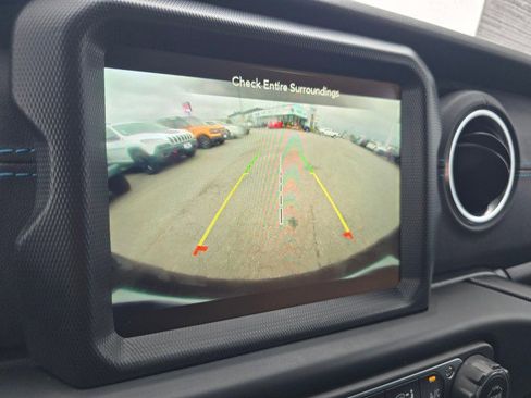 Used 2022 Jeep Wrangler Unlimited Rubicon 4xe image 34