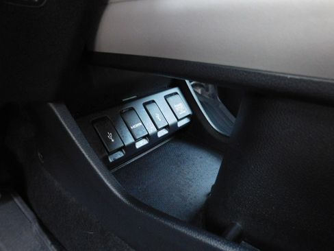 Used 2017 Honda HR-V EX image 17