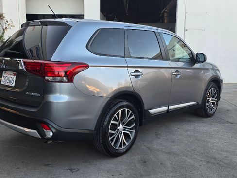 Used 2016 Mitsubishi Outlander ES image 7