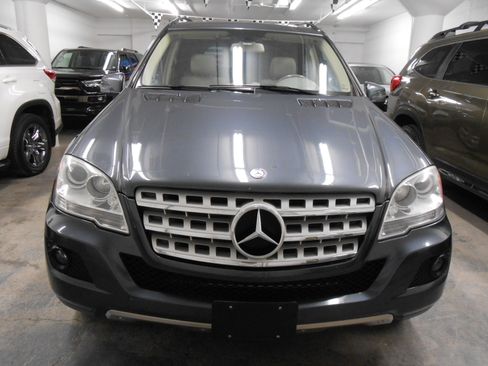 Used 2011 Mercedes-Benz ML 350 image 3