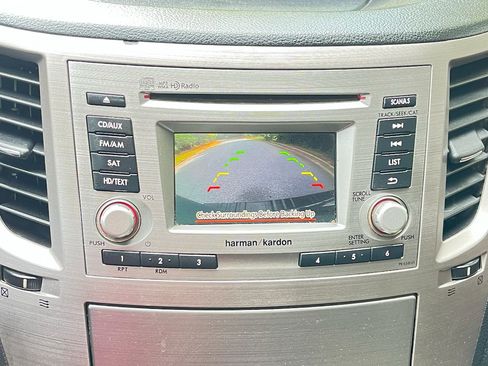 Used 2013 Subaru Outback 2.5i Limited image 16