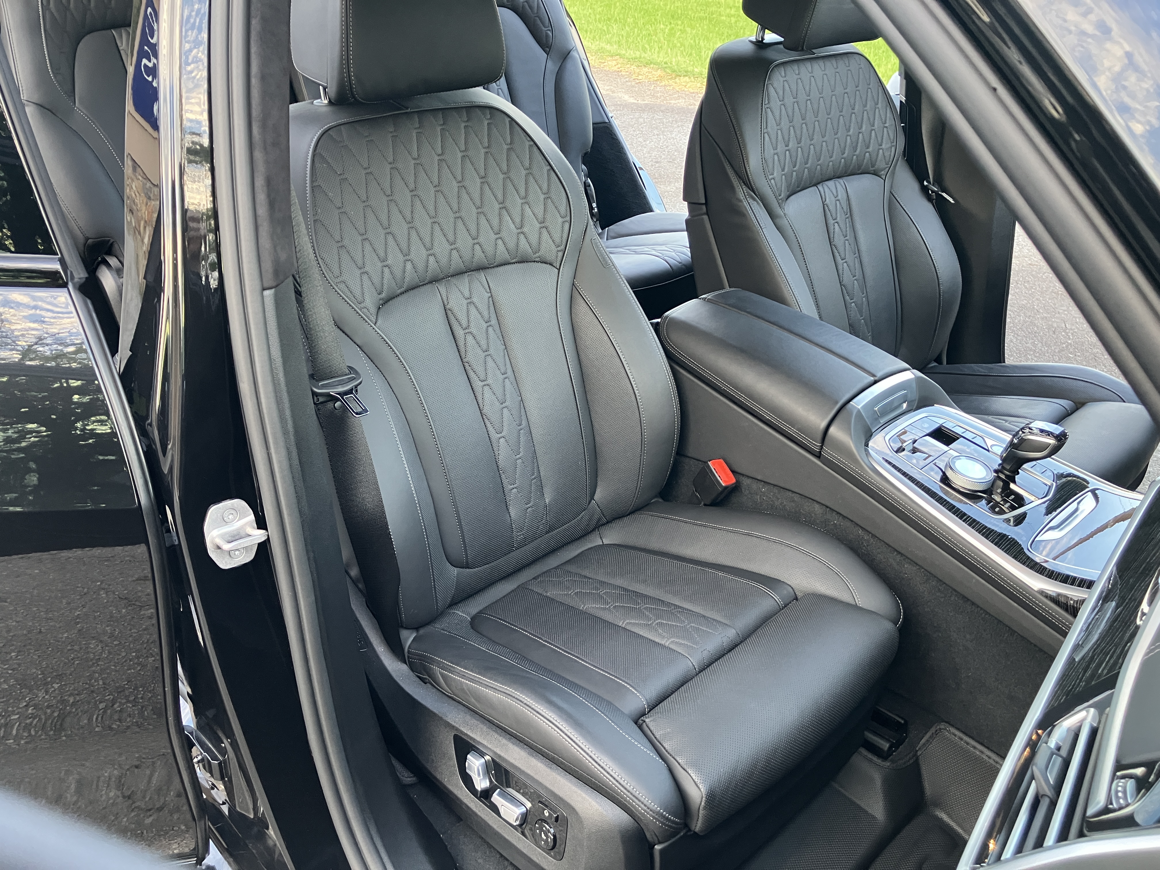 Used 2022 BMW X7 M50i AWD/4WD image 15