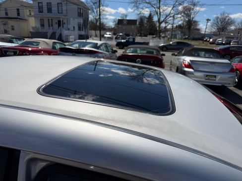 Used 2013 Toyota Corolla LE image 17