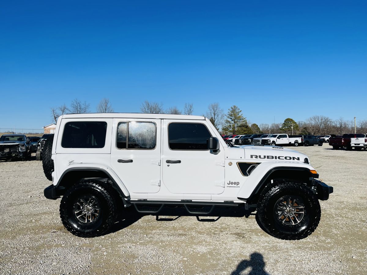 Used 2025 Jeep Wrangler Rubicon 392 AWD/4WD image 3
