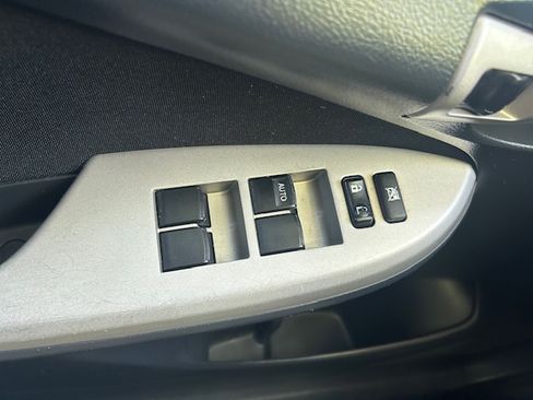 Used 2012 Toyota Corolla S FWD image 18