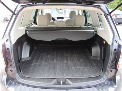 Used 2016 Subaru Forester 2.5i Premium AWD/4WD image 17