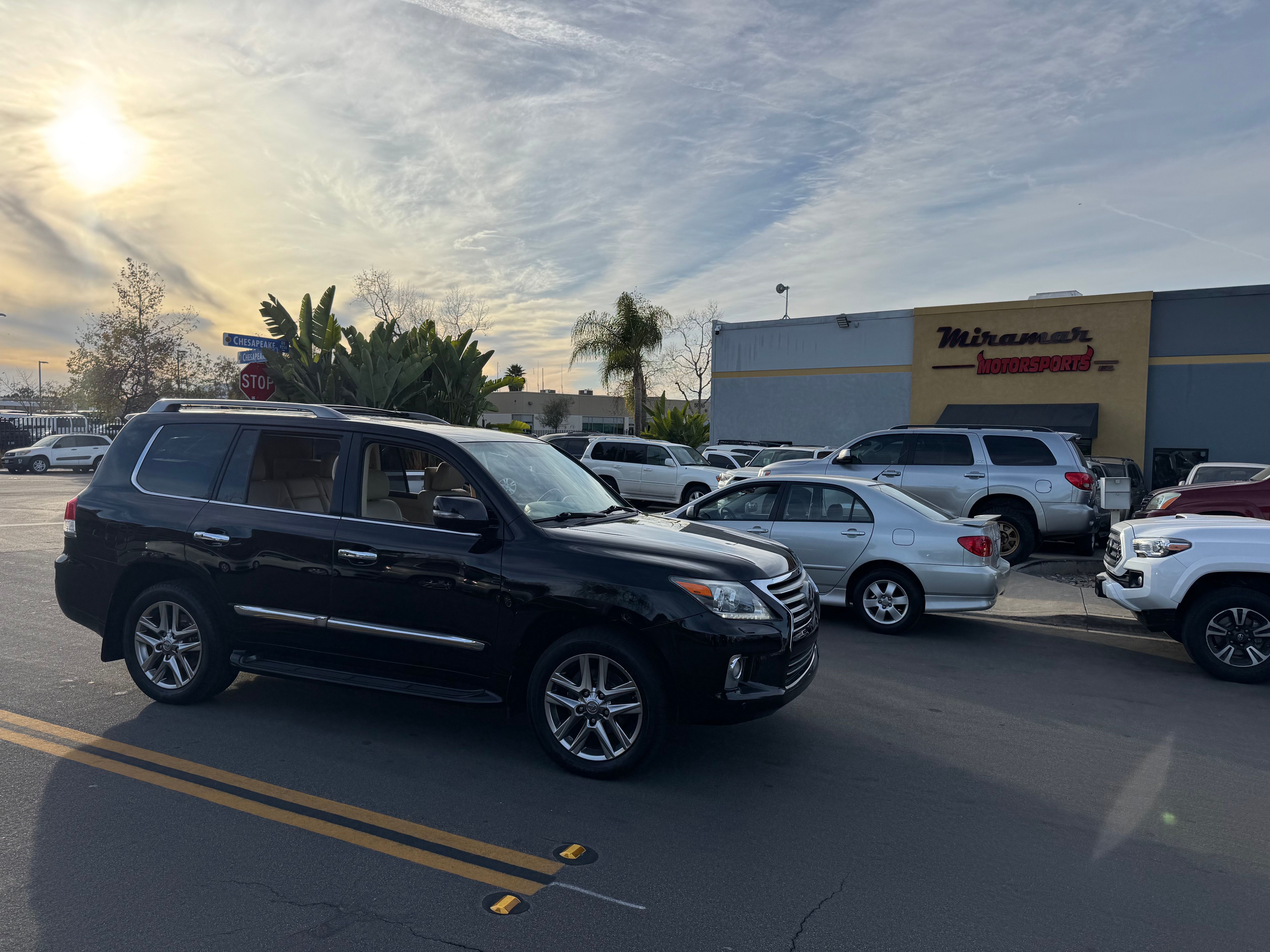 Used 2013 Lexus LX 570 4WD image 18