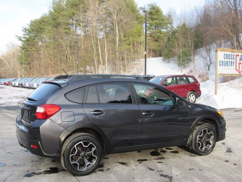 Used 2013 Subaru XV Crosstrek 2.0i Premium image 12