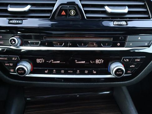 Used 2018 BMW 530i xDrive image 20