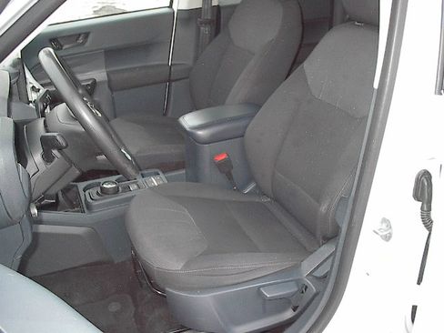 Used 2022 Ford Maverick XL image 12