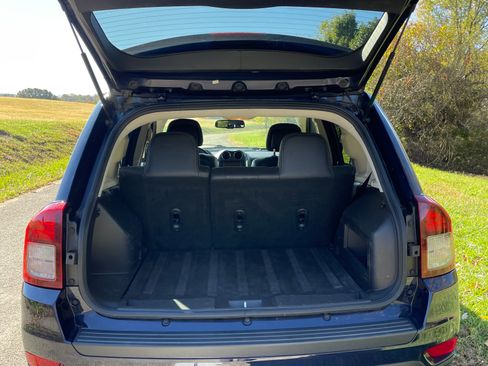 Used 2017 Jeep Compass Latitude image 7