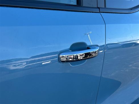 New 2026 GMC Canyon Denali image 14