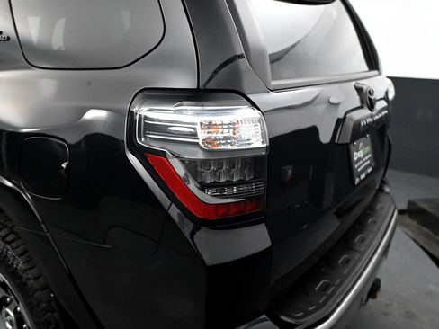Used 2022 Toyota 4Runner TRD Off-Road Premium image 12